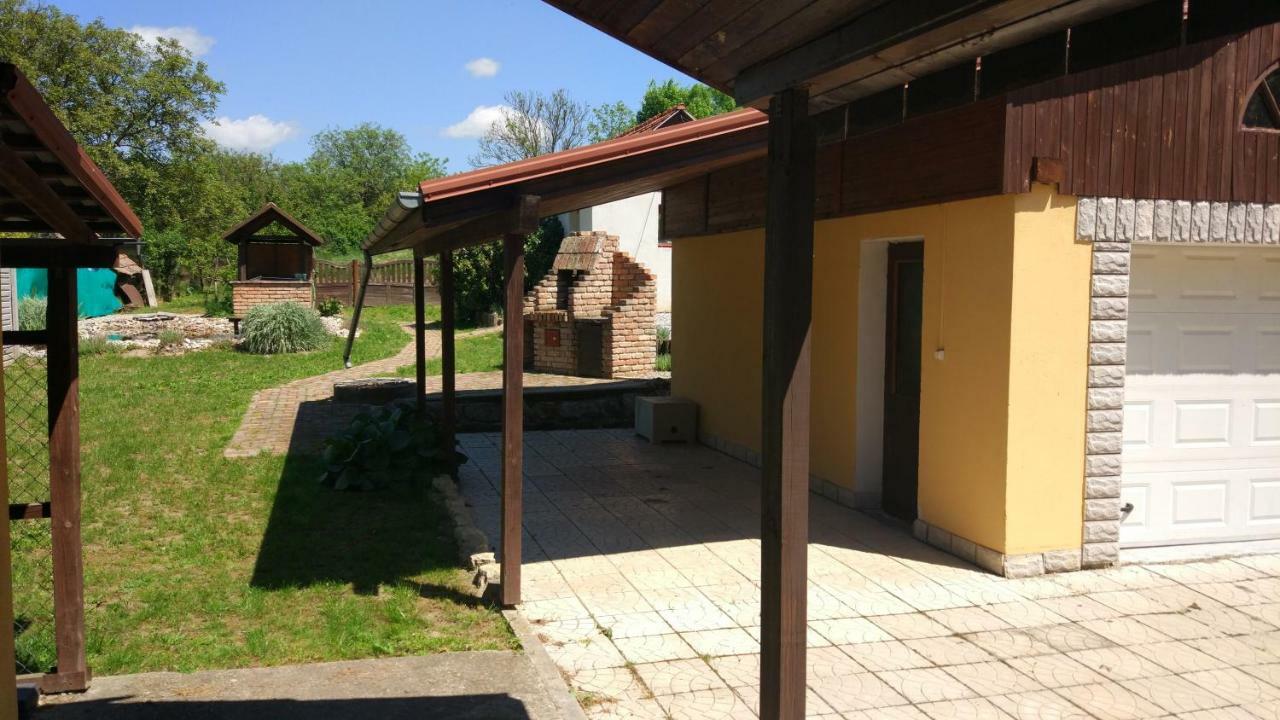 Holiday Home Mia Belá 外观 照片