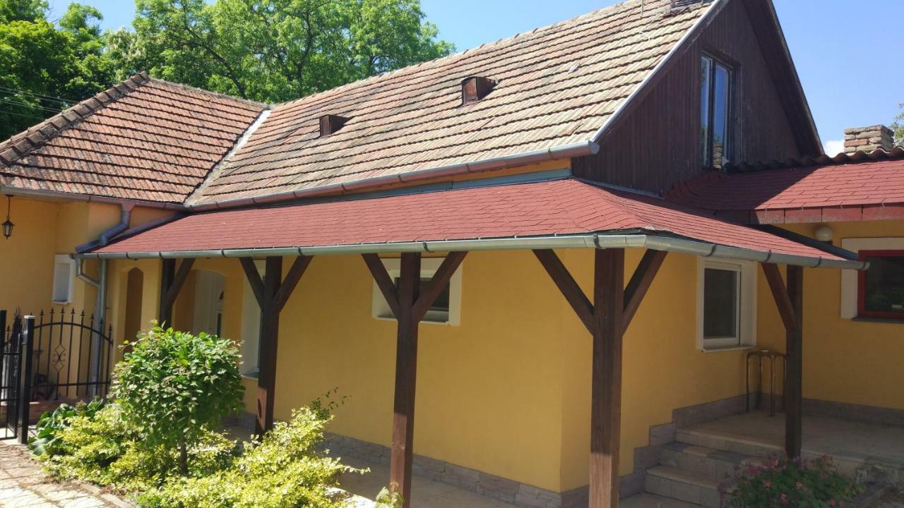 Holiday Home Mia Belá 外观 照片
