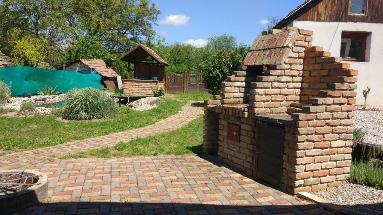 Holiday Home Mia Belá 外观 照片
